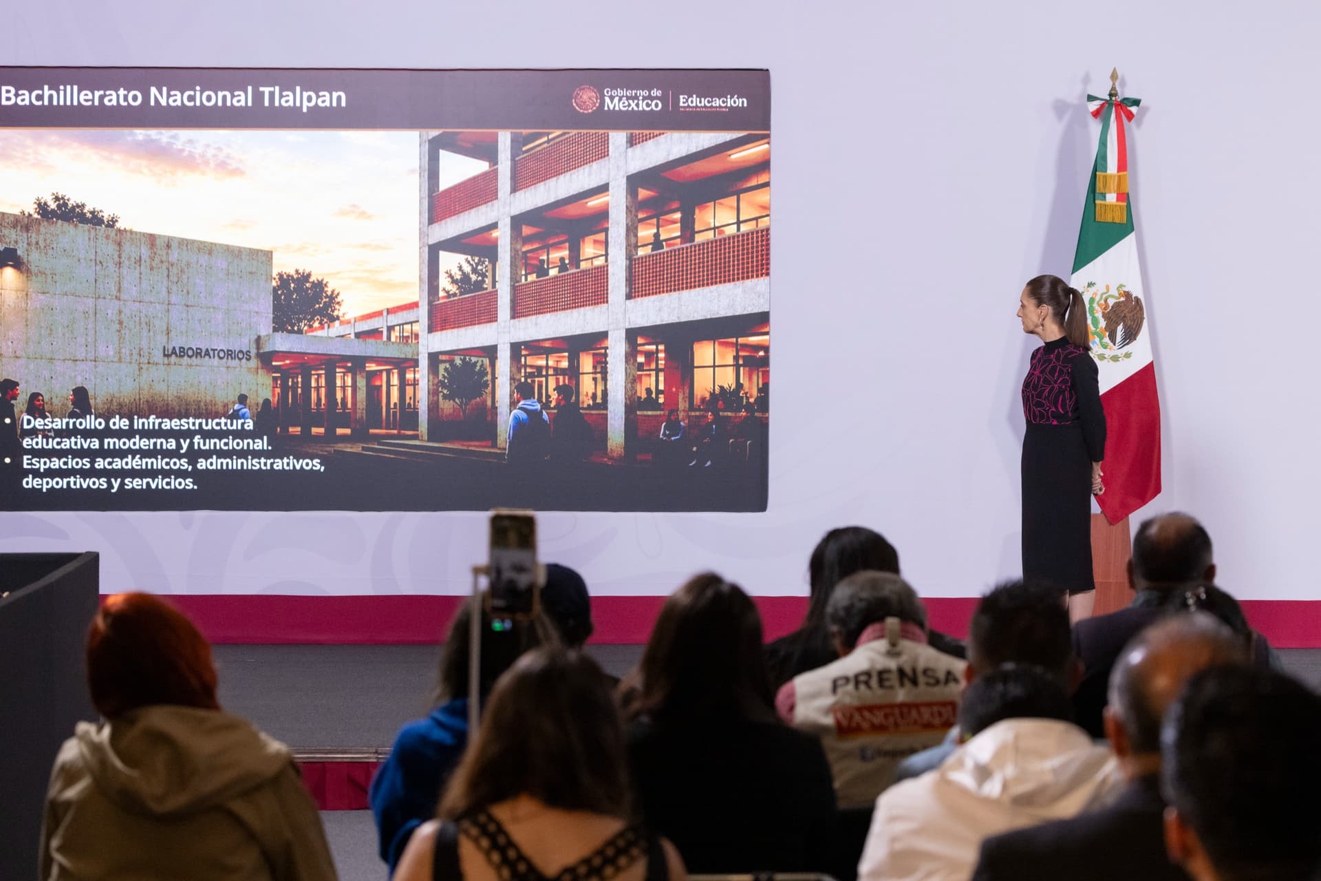 Claudia Sheinbaum muestra plan para el Bachillerato Nacional