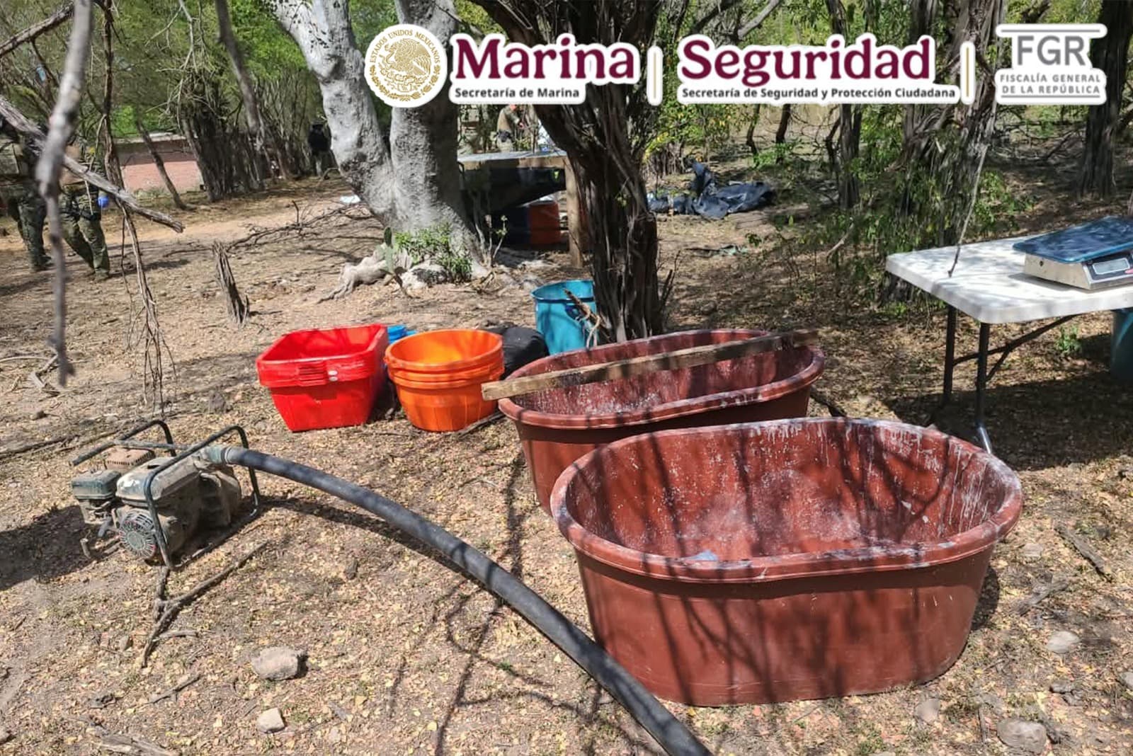 Incineración de Laboratorio Clandestino en Sinaloa - 1