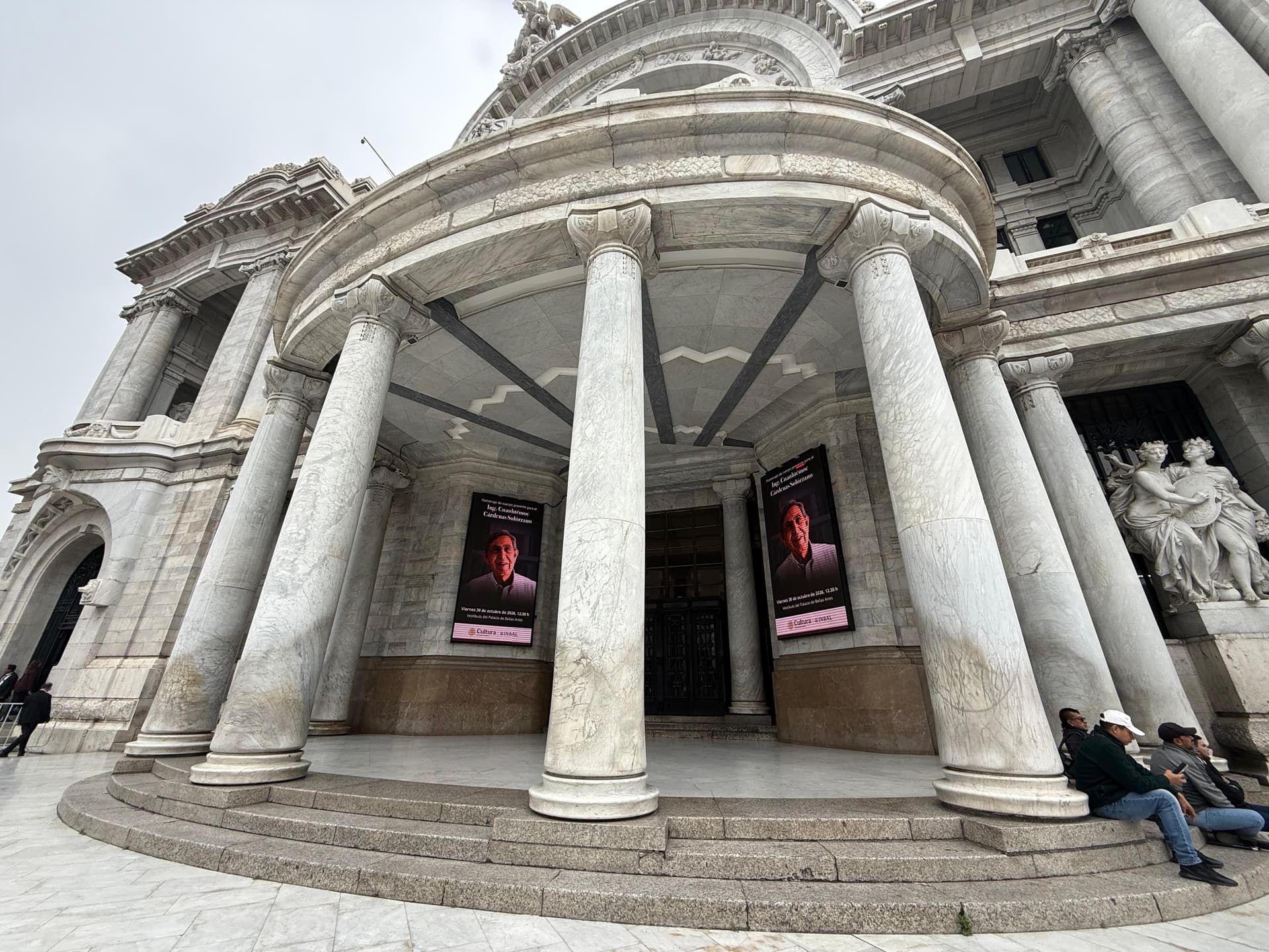 Preparativos para Homenaje de Cuauhtémoc Cárdenas