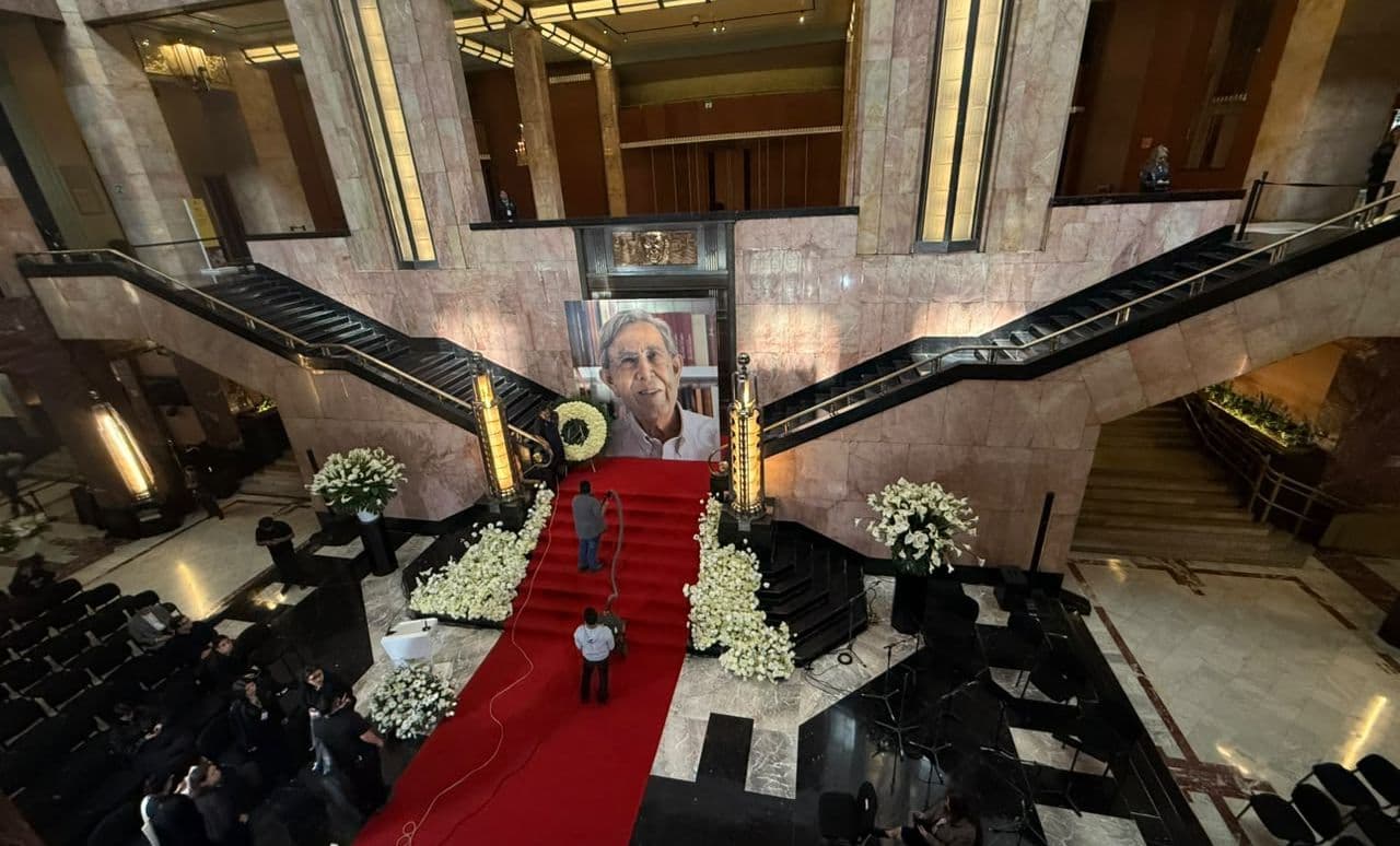 Homenaje de cuerpo presente a Cuauhtémoc Cárdenas en Bellas Artes