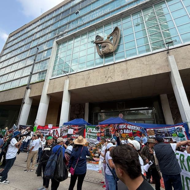 Protesta de trabajadores del IMSS en CDMX