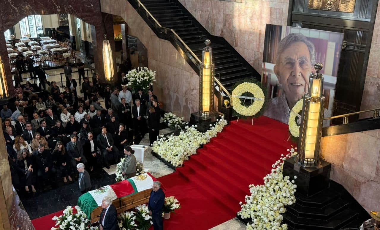 Homenaje de cuerpo presente a Cuauhtémoc Cárdenas en Bellas Artes 4