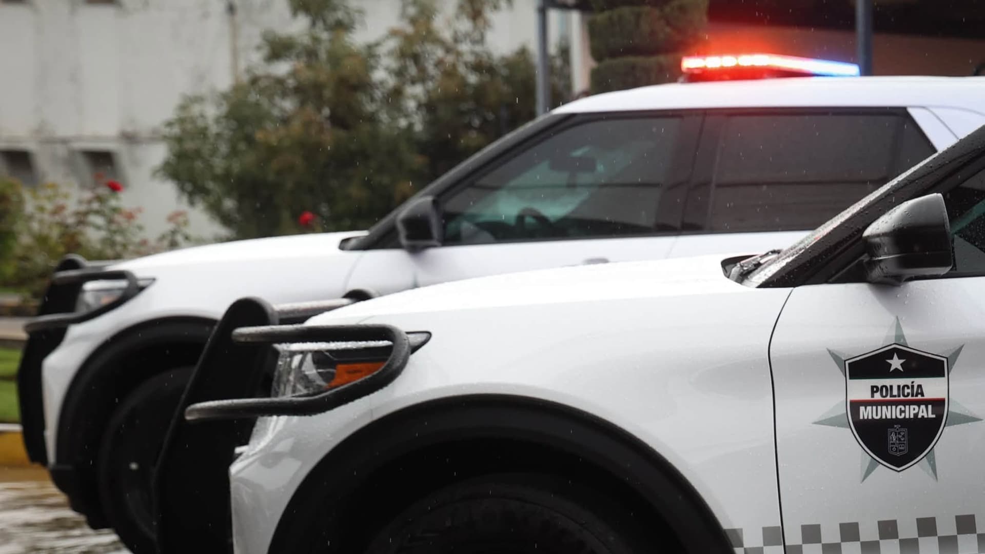 Abandonan Ataúd con Cuerpo de un Hombre en Calles de Uruapan, Michoacán