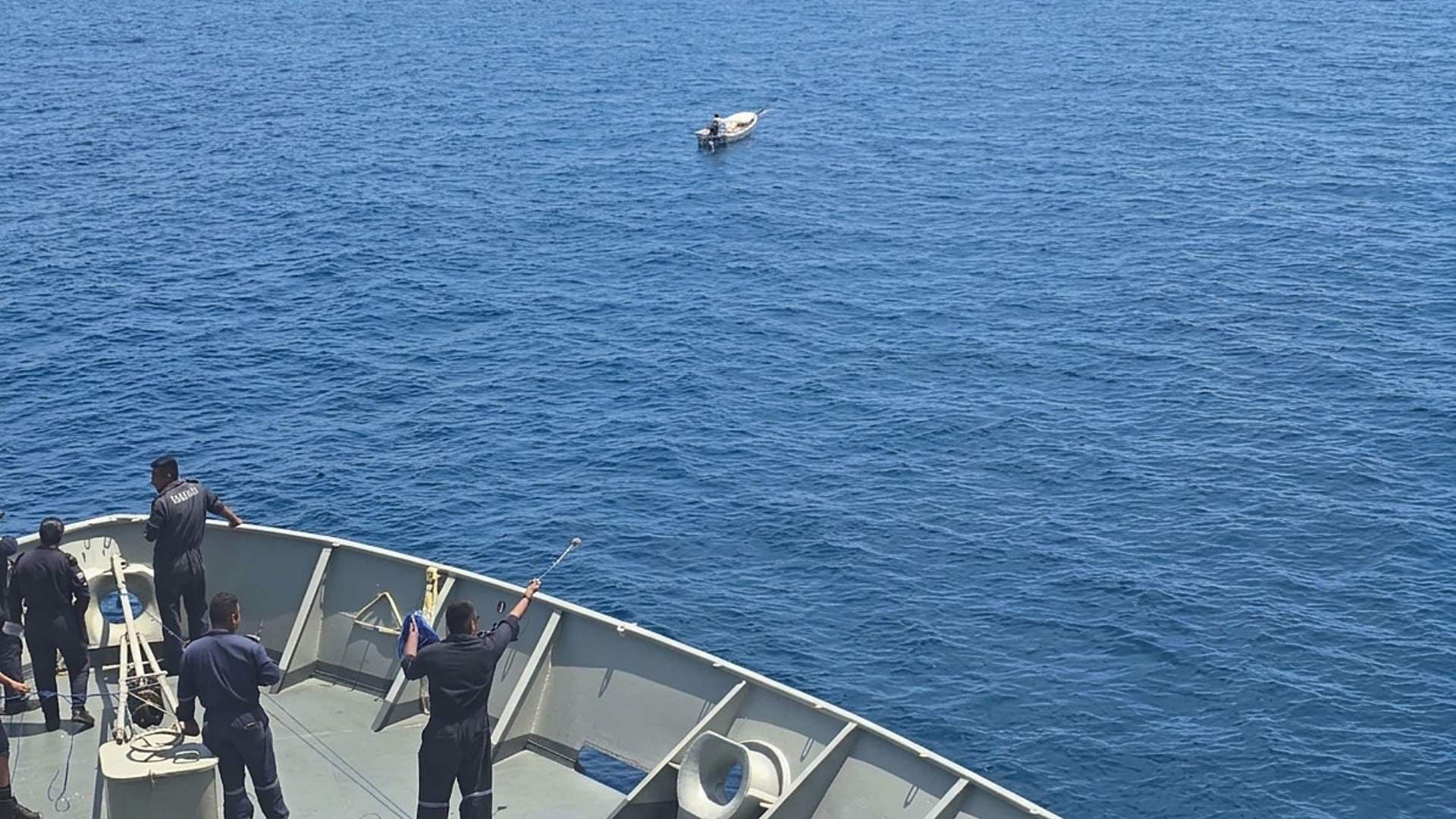 Rescate de persona en altamar en playas de Acapulco, Guerrero. Foto: Semar