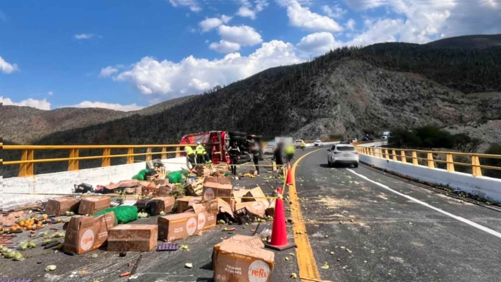 Accidente en Oaxaca. Foto: Guardia Nacional