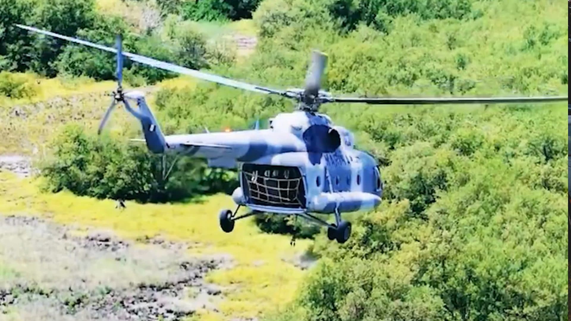 Aterriza de Emergencia Helicóptero de la Armada de México en Jalisco; Hay 3 Heridos