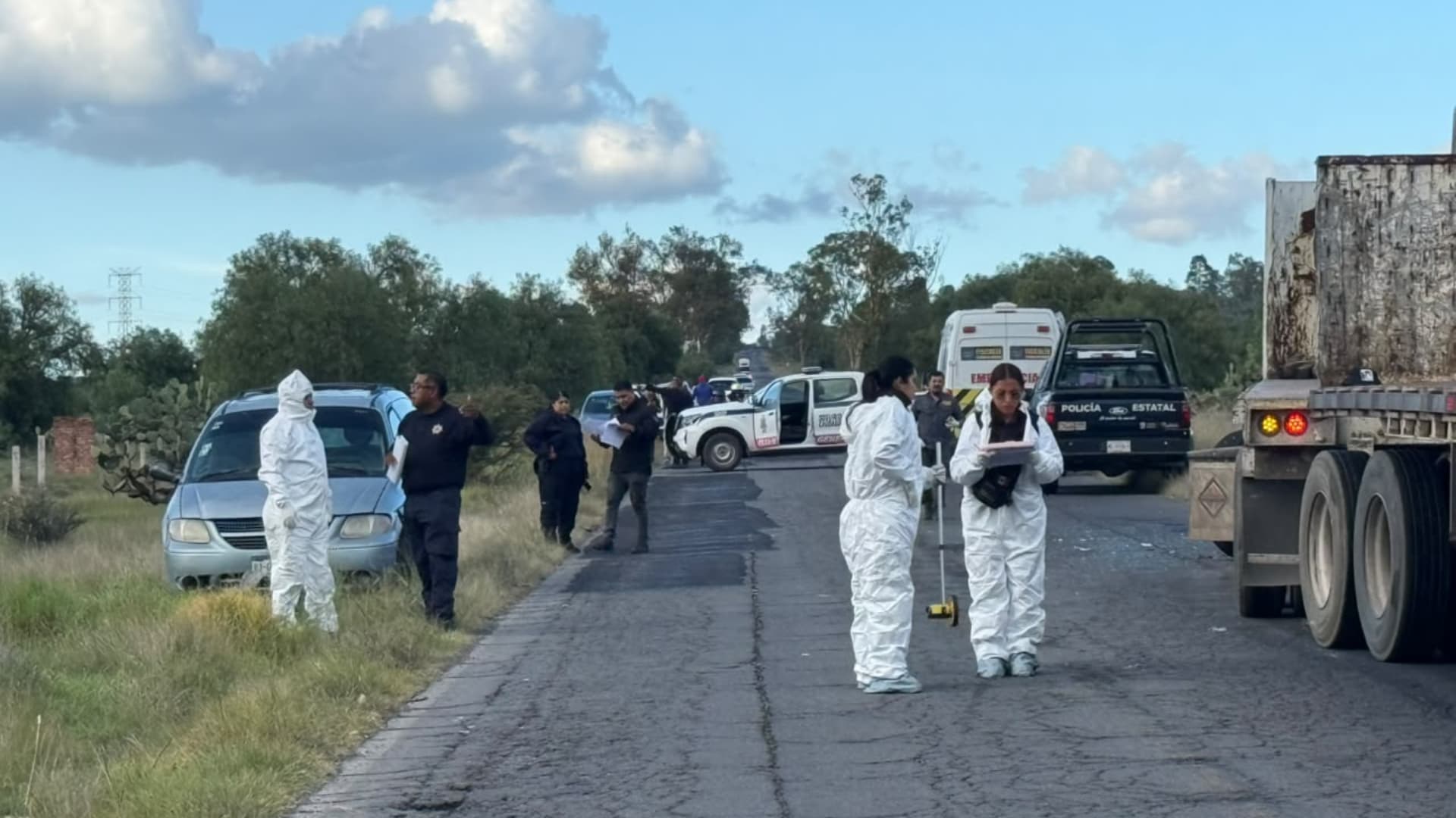 El tráiler ocasionó un fuerte accidente en la carretera Otumba–Ciudad Sahagún en Edomex