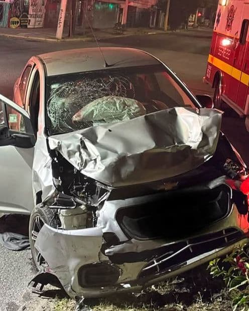 Accidente Choque Vehículos Dos Lesionados Avenida 14 Sur Colonia Anzures Puebla