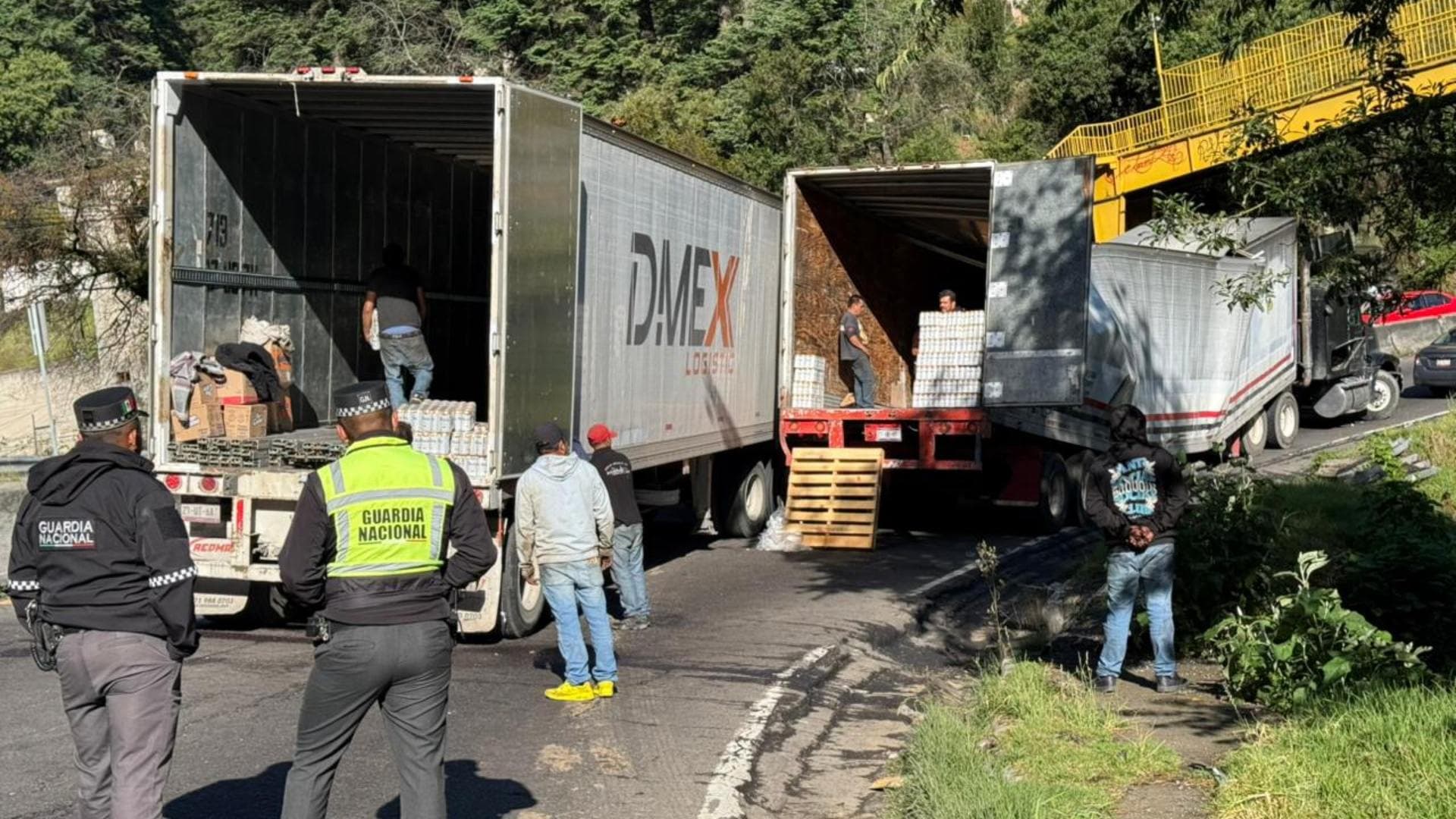 Accidente de tráiler en la carretera México-Toluca