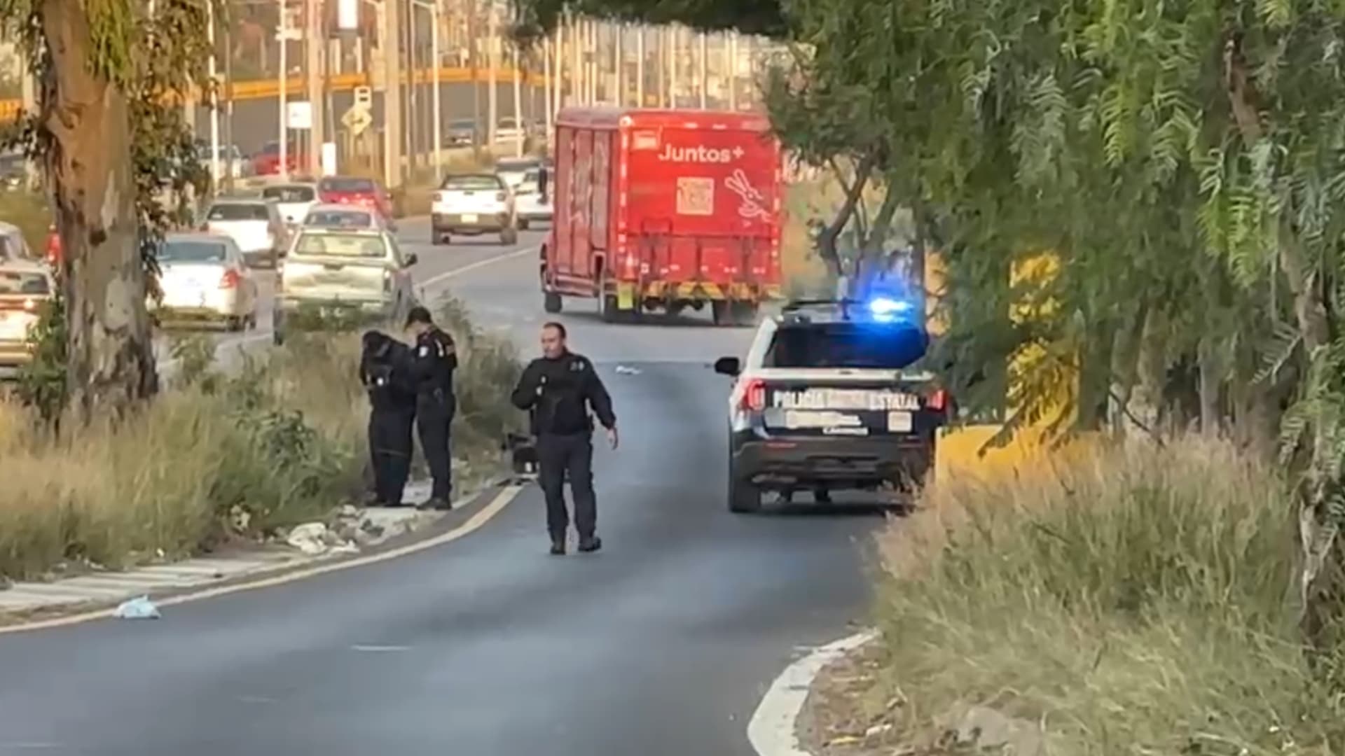 Motociclista fallece en accidente sobre el Periférico Ecológico de Puebla.