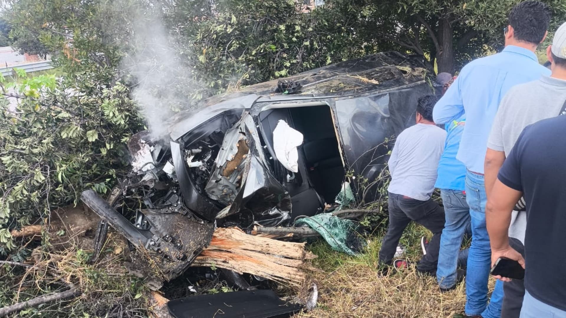 Volcadura en el Periférico Ecológico de Puebla provoca tráfico lento.