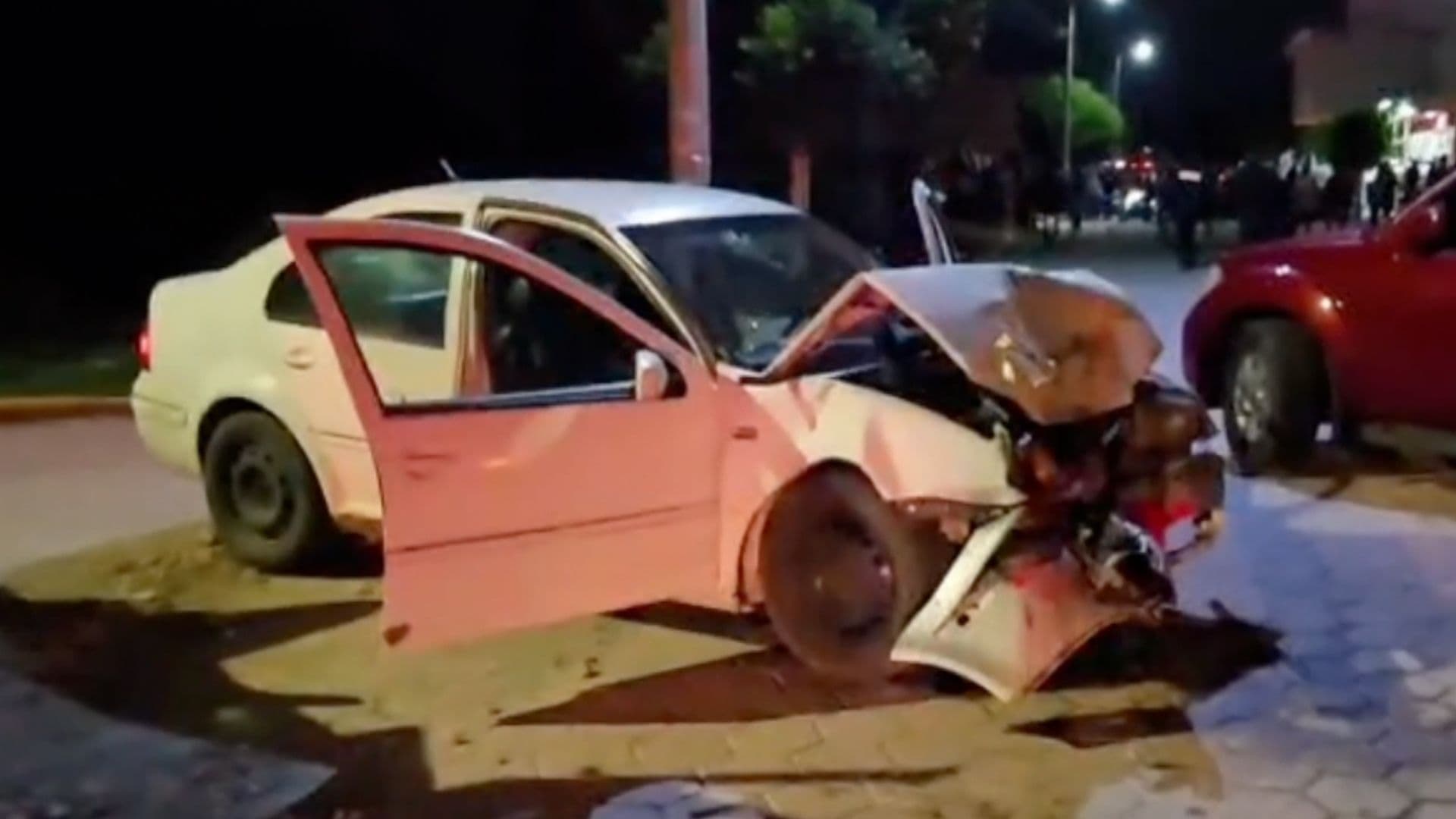 Accidente Camioneta Siete Lesionados Calle Francisco I Madero La Magdalena Tlaltelulco Tlaxcala