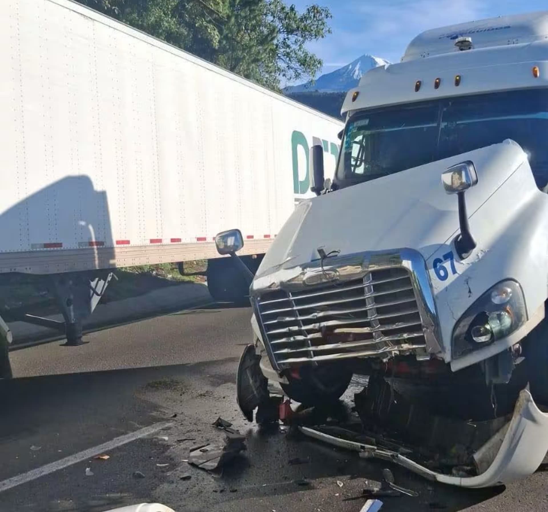 Choque por alcance en autopista Acatzingo - Cd. Mendoza.
