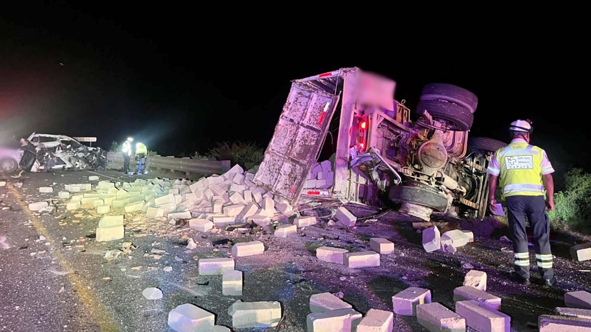 Accidente en la carretera Cuacnopalan-Oaxaca, a la altura del poblado Puerto Mixteco. Foto: X @GN_Carreteras