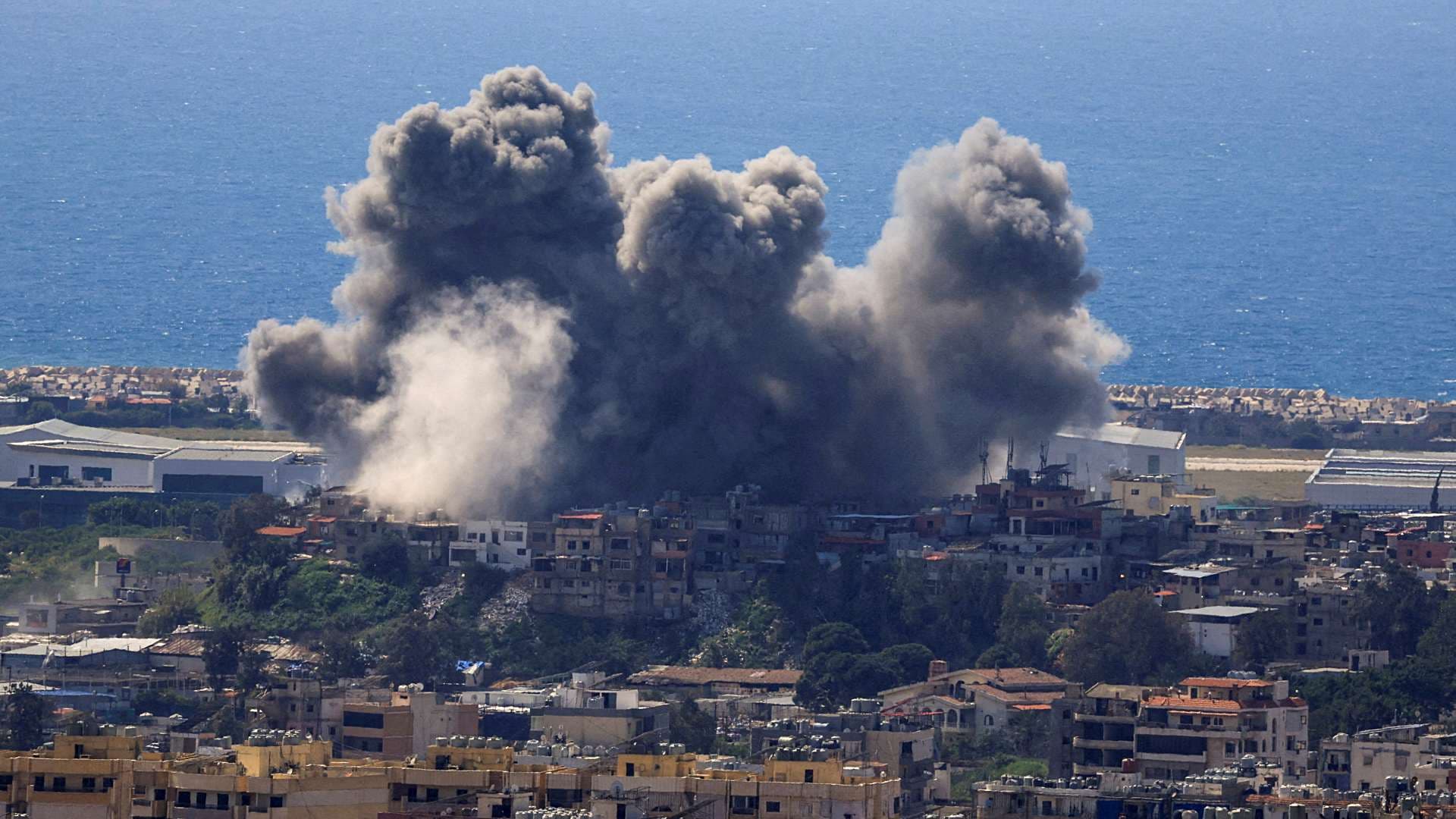 Humo luego de ataque israelí al sur de Beirut, el 8 de abril de 2026. Foto: Reuters | Archivo