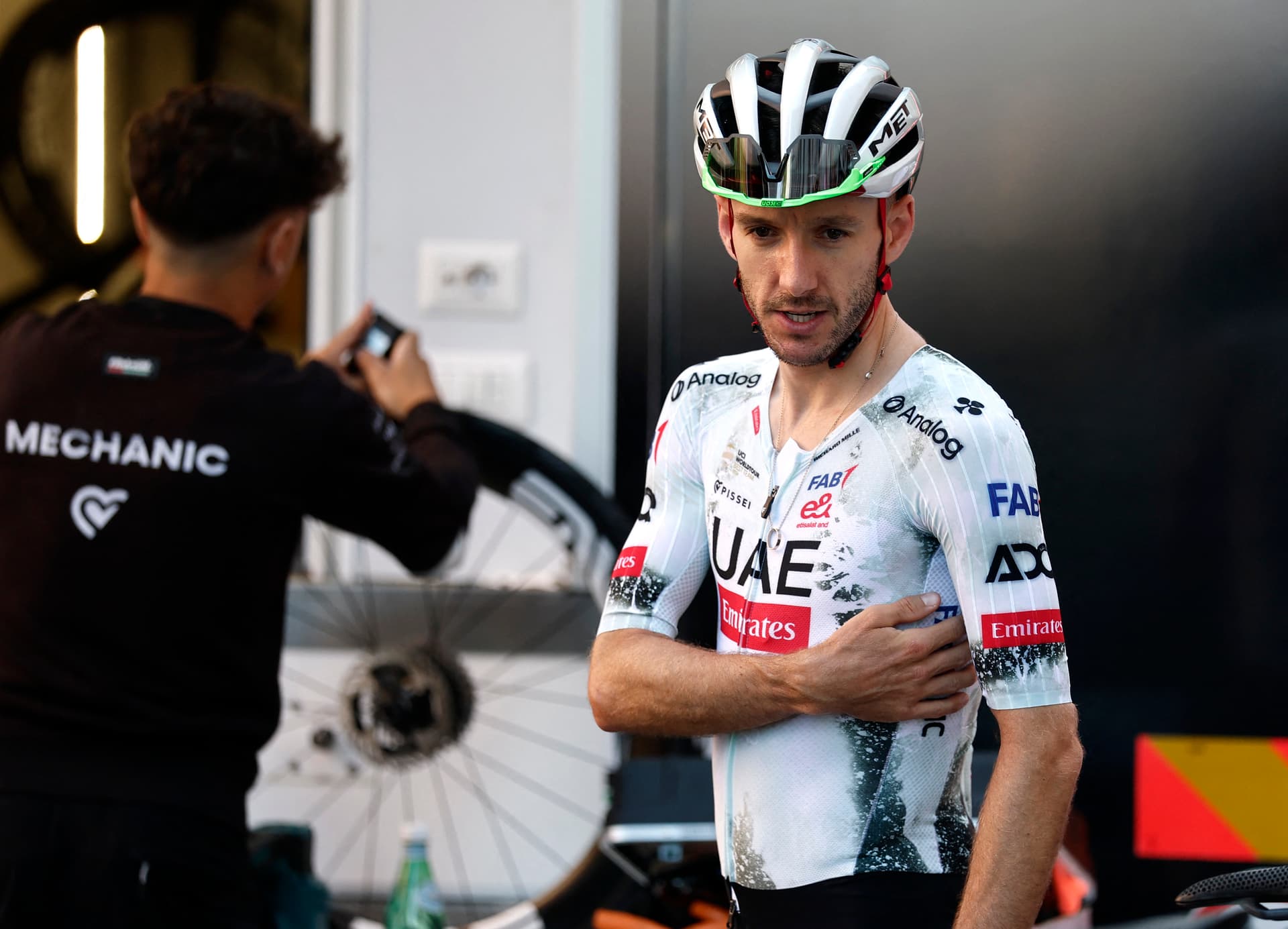 Adam Yates, ciclista británico, durante el Tour de Francia 2026