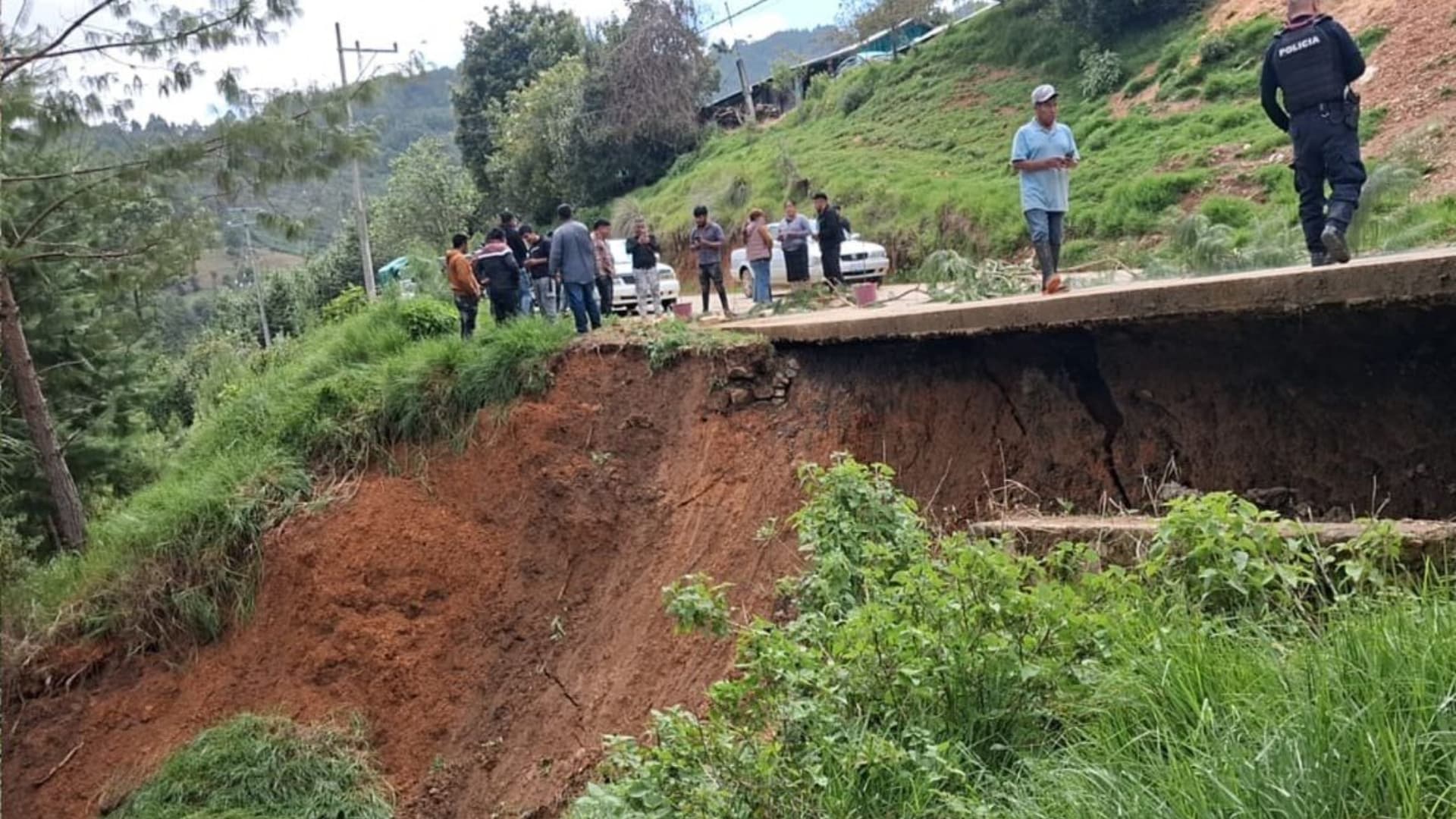 Afectaciones por Lluvias en Veracruz: Mujer Muere por Deslizamiento de Tierra en Los Reyes