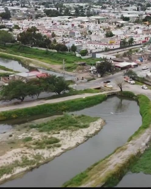 La presa Las Pintas se alimenta de un canal a cielo abierto que trae agua desde el Lago de Chapala