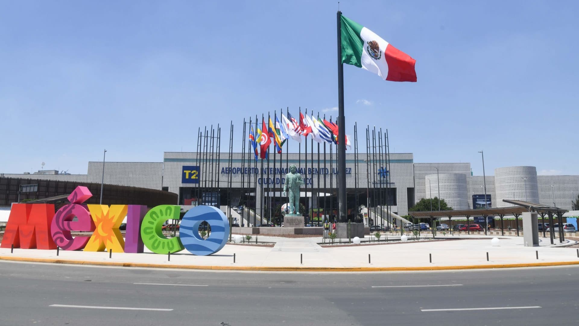 Vista exterior del Aeropuerto Internacional de la Ciudad de México (AICM)