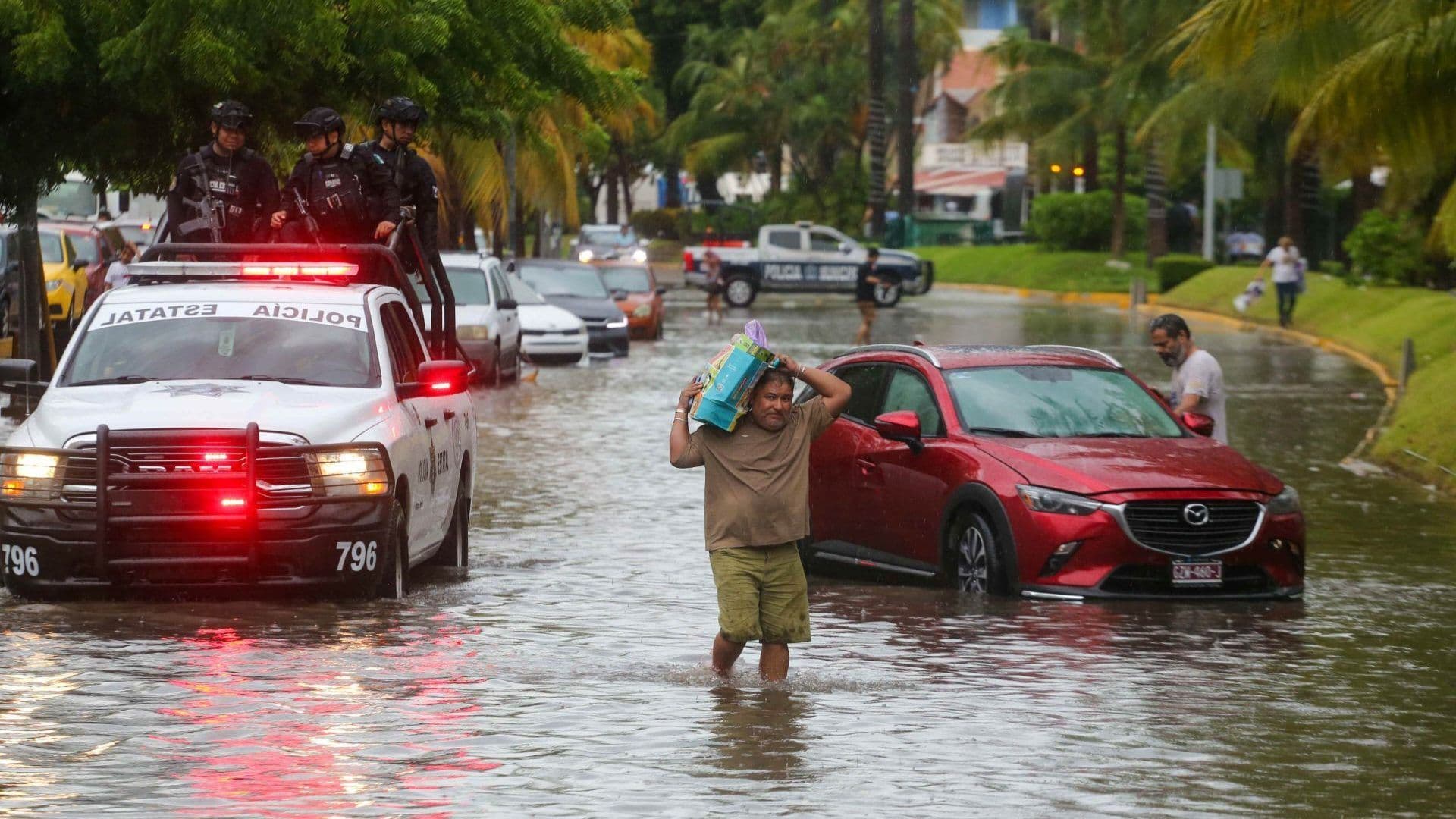 Inundación por lluvia en Acapulco