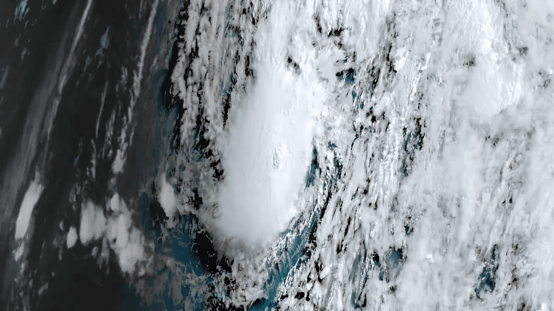 Video de la Tormenta Amanda Desde el Espacio: ¿A Qué Distancia Está de México?