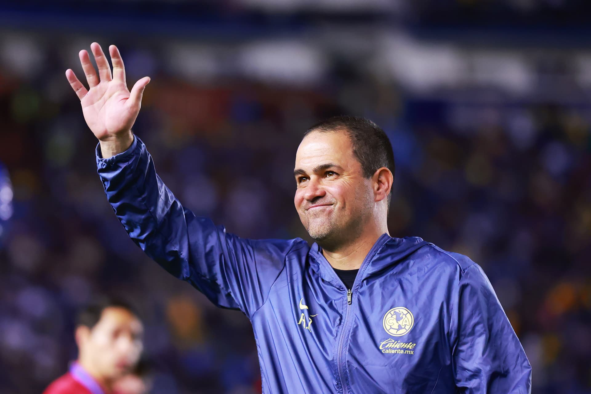 André Jardine durante un partido de Liga MX con el América