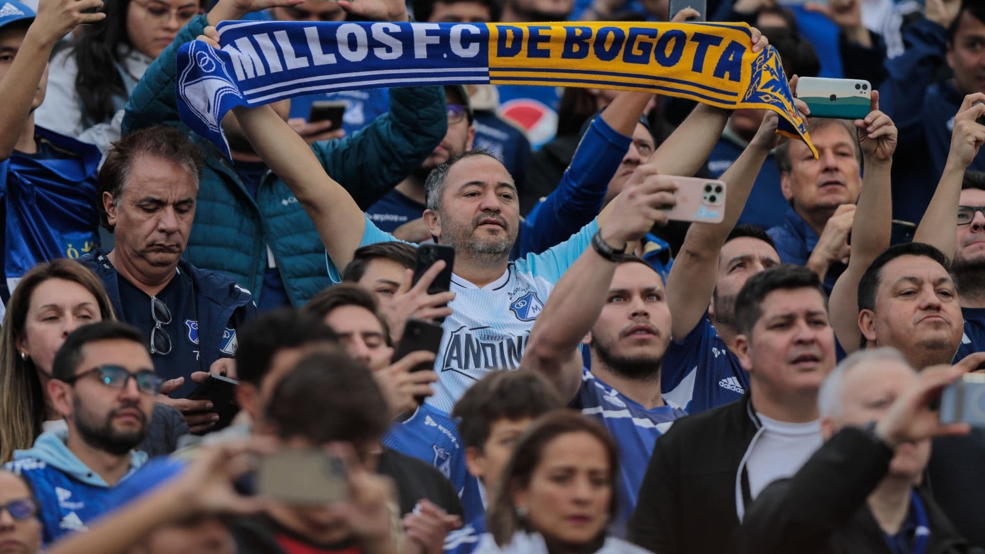 La División Mayor del Futbol Colombiano aplazó varios partidos para garantizar seguridad de aficionados y futbolistas.