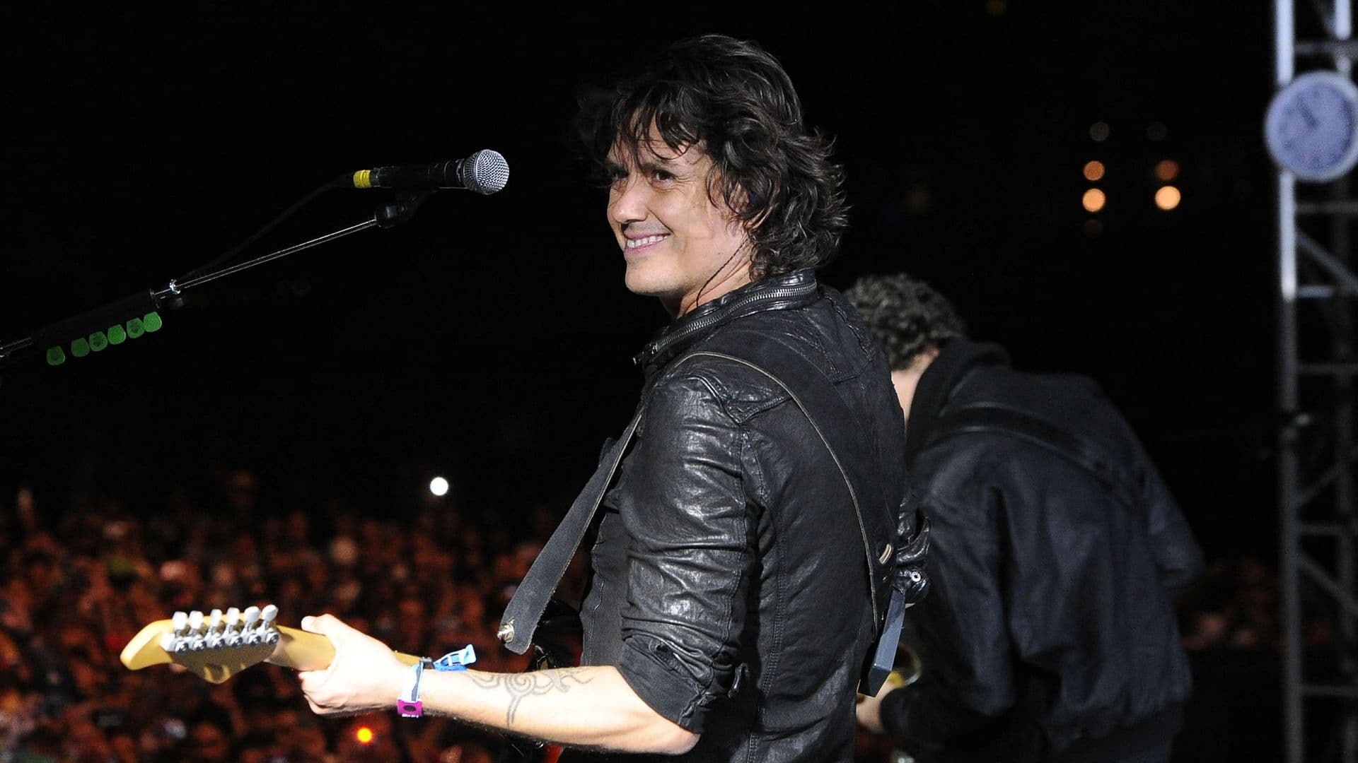 aqui-no-es-asi-caifanes-himno-mexico-inglaterra