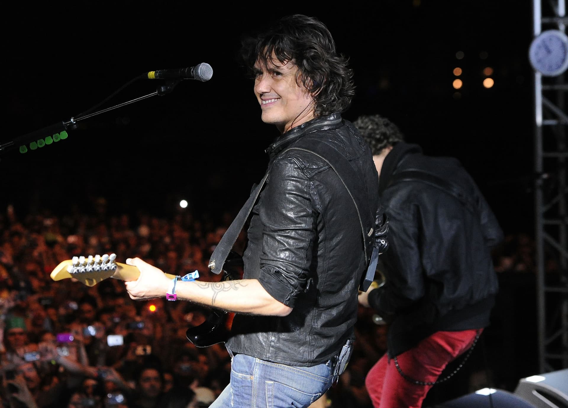 aqui-no-es-asi-caifanes-himno-mexico-inglaterra