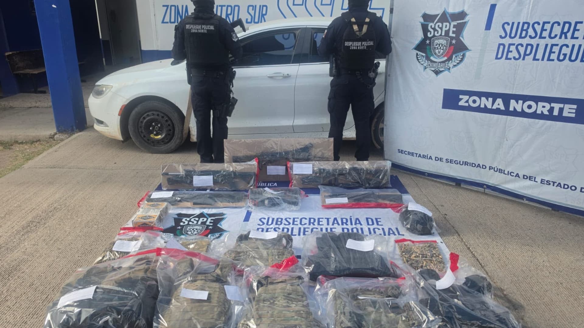 Dos vehículos y un arsenal fueron decomisados por agentes estatales