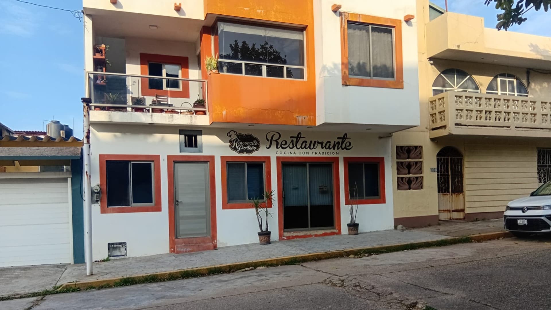 Comensales fueron víctimas de un asalto al interior de un restaurante en Coatzacoalcos. Foto: Cristina Juárez del Sue