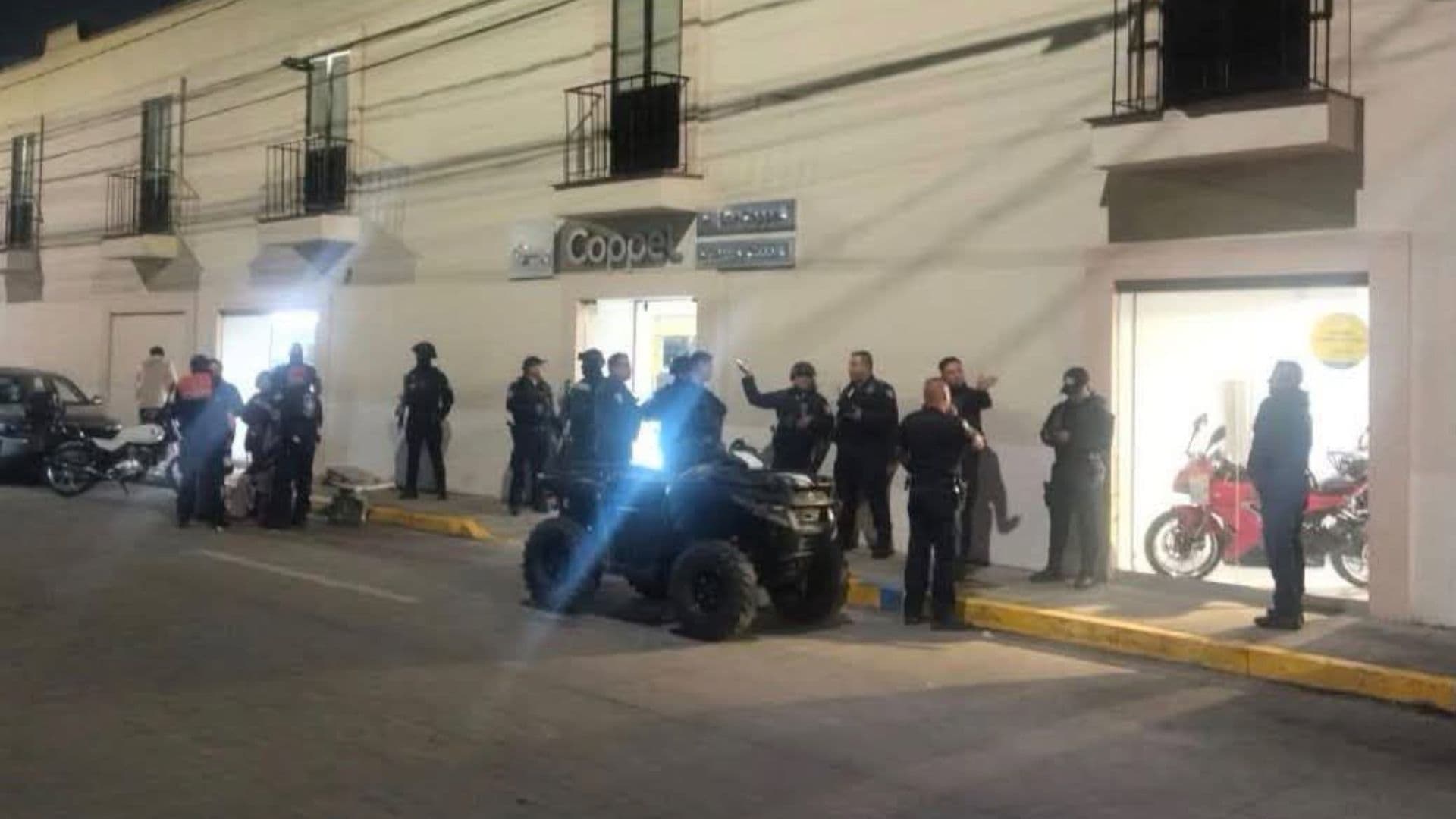 Asalto y disparos en tienda departamental en San Pedro Cholula.