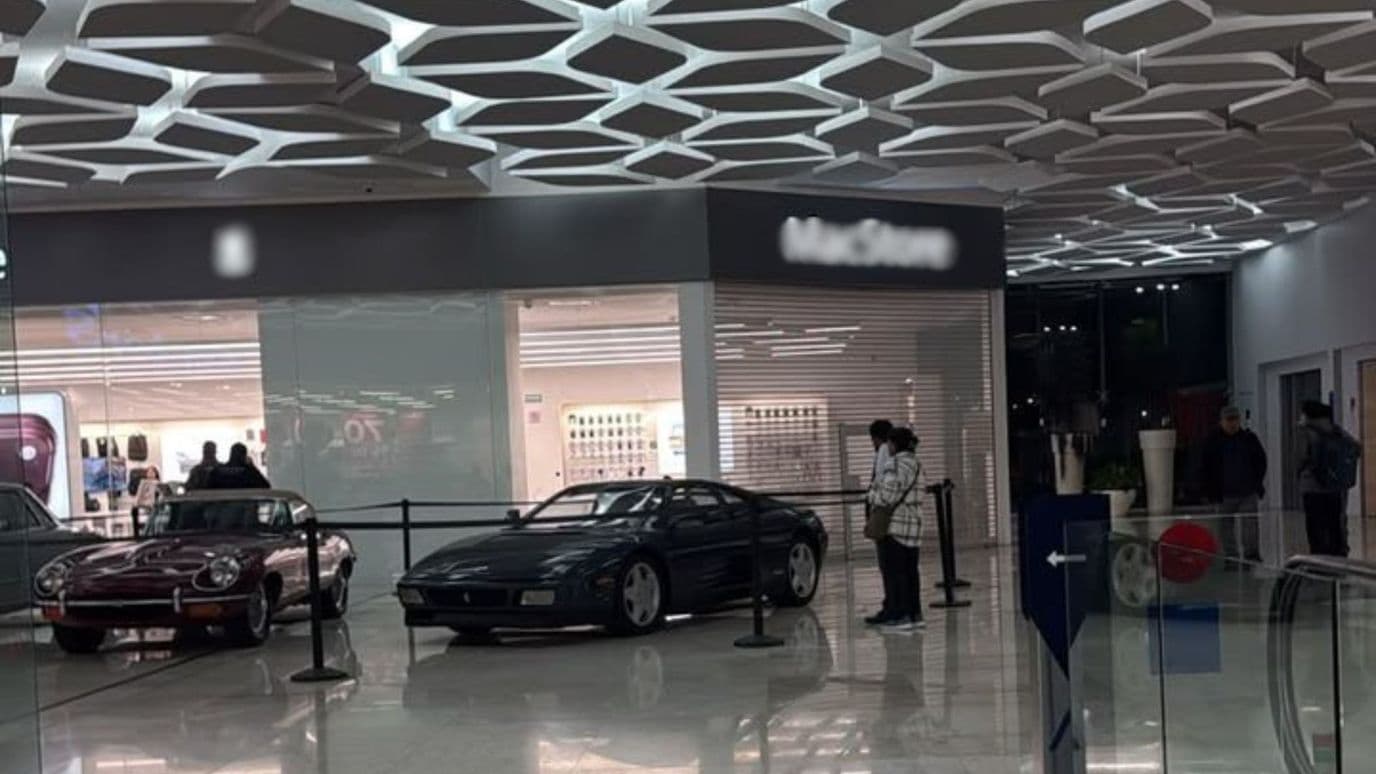 Grupo Armado Asalta Tienda de Celulares de Alta Gama en Plaza Comercial de Puebla