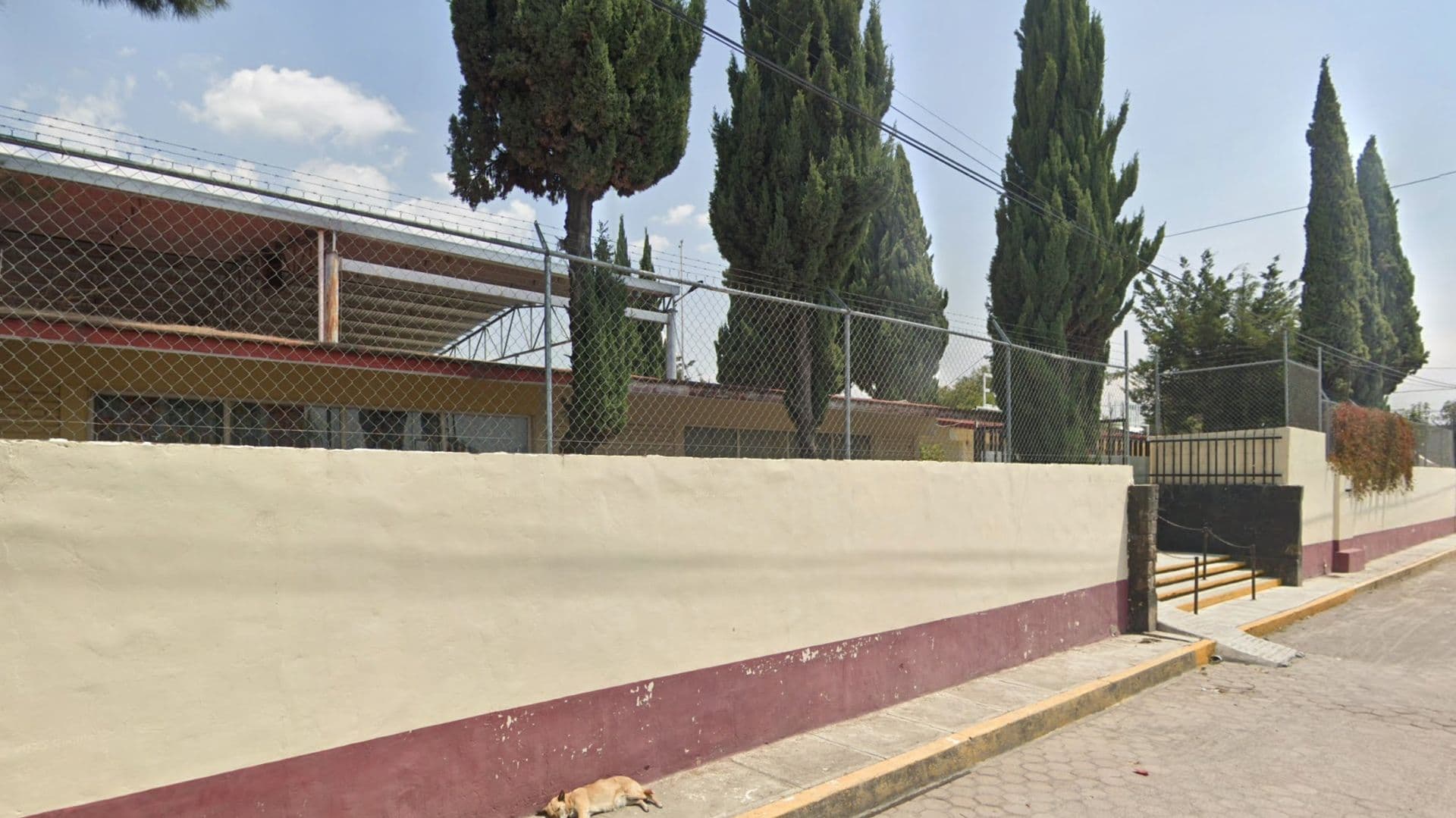 Asalto en la Escuela Primaria Federal Hermanos Serdán en Acajete, Puebla.