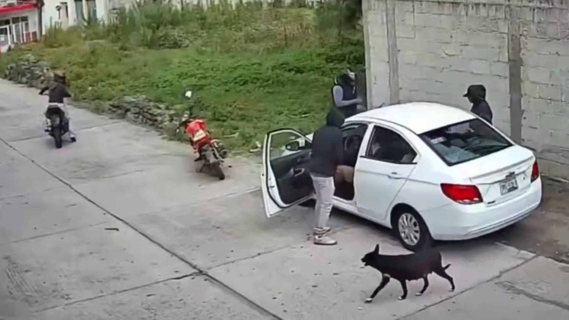 Asaltan a familia en San Martín Texmelucan tras falsa venta de auto