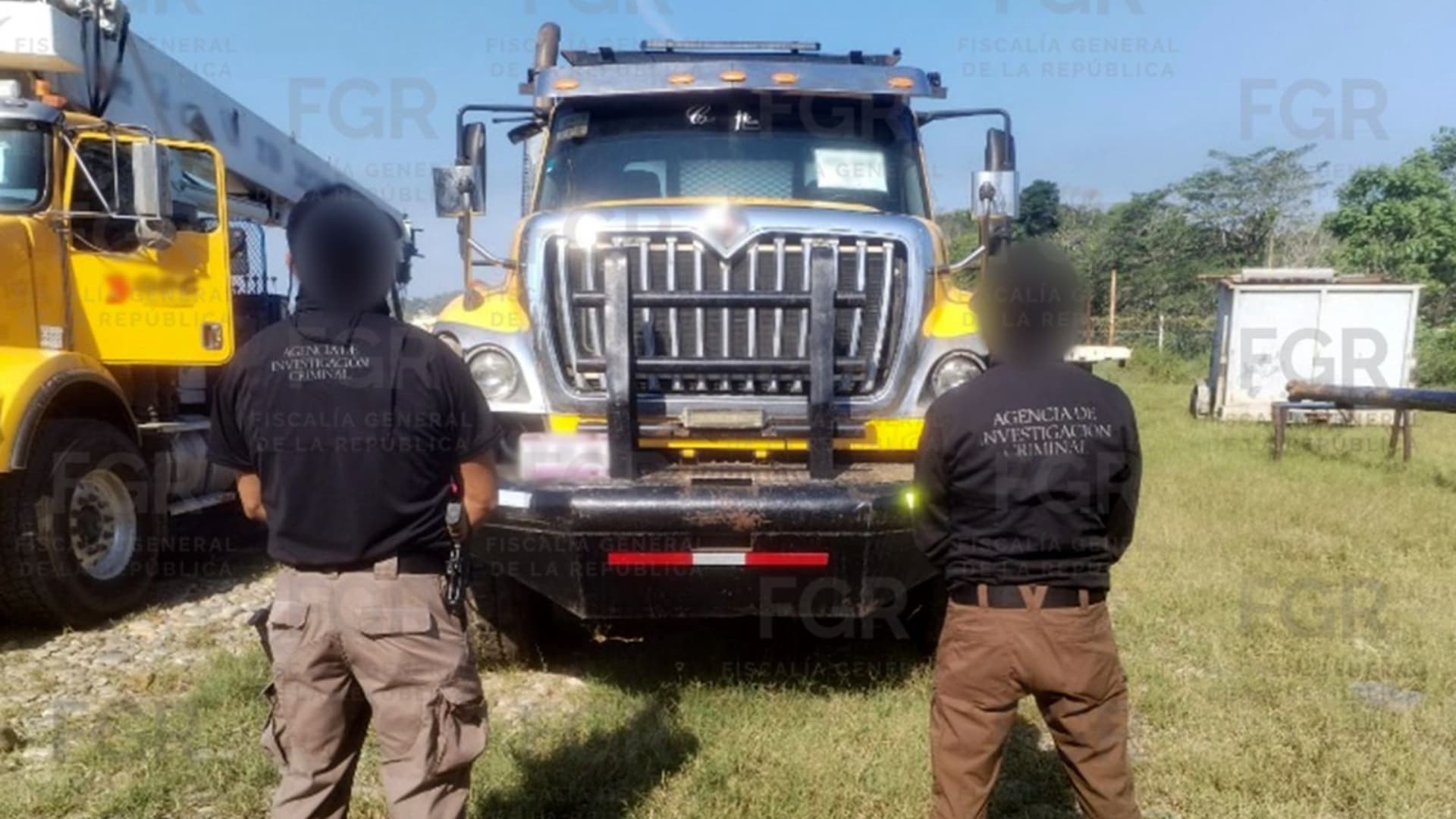 Aseguran hidrocarburo y detienen a 12 personas en Tihuatlán, Veracruz
