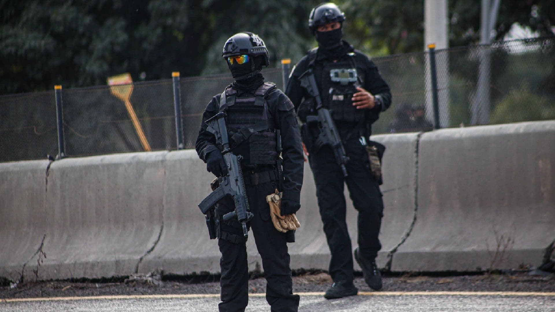 Policías