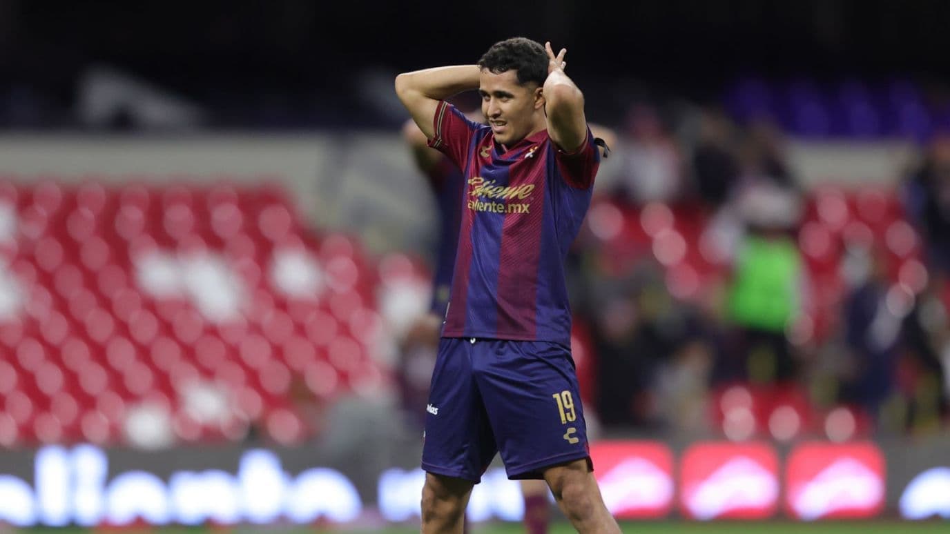 Luis Calzadilla, mediocampista del Atlante, lamenta la derrota de su equipo