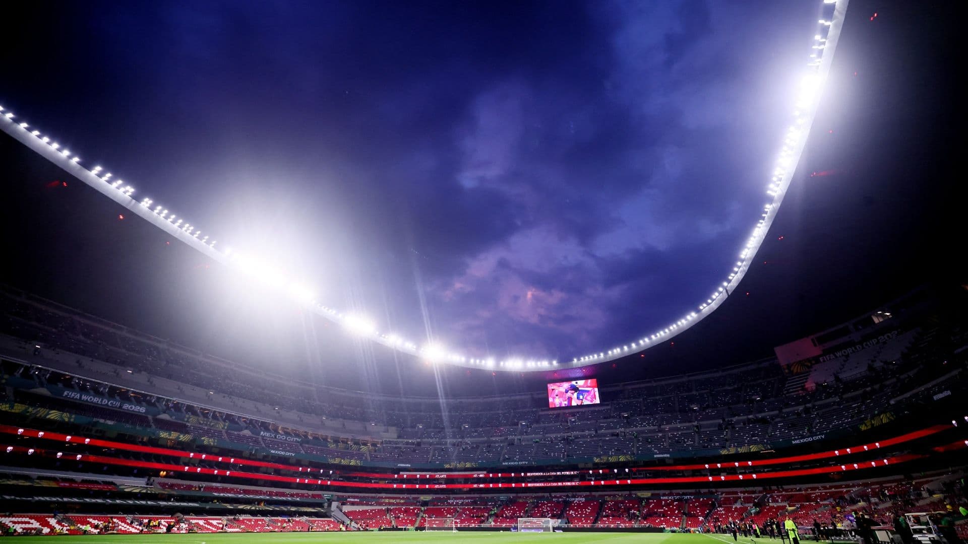 LLueve de manera insistente en el Estadio Banorte, sede del partido Atlante vs León