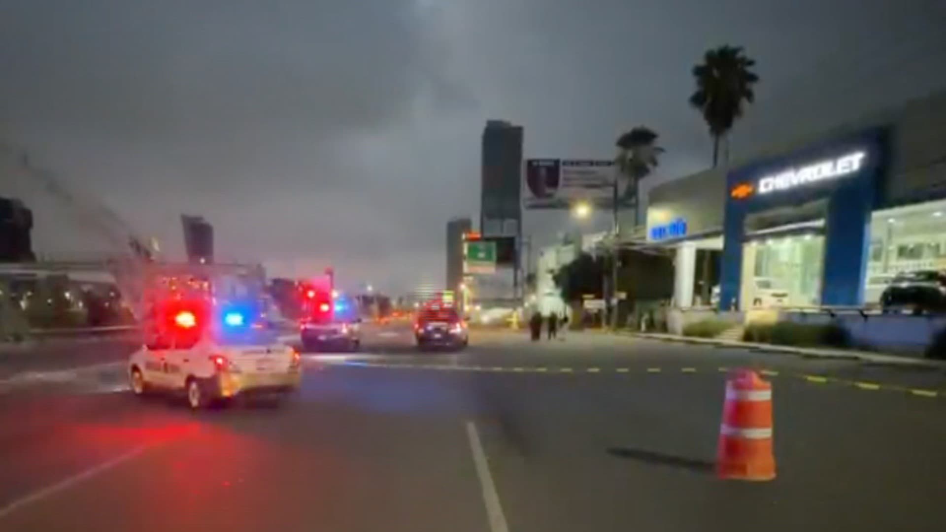 Acordonan Av. Morones Prieto por hombre atropellado