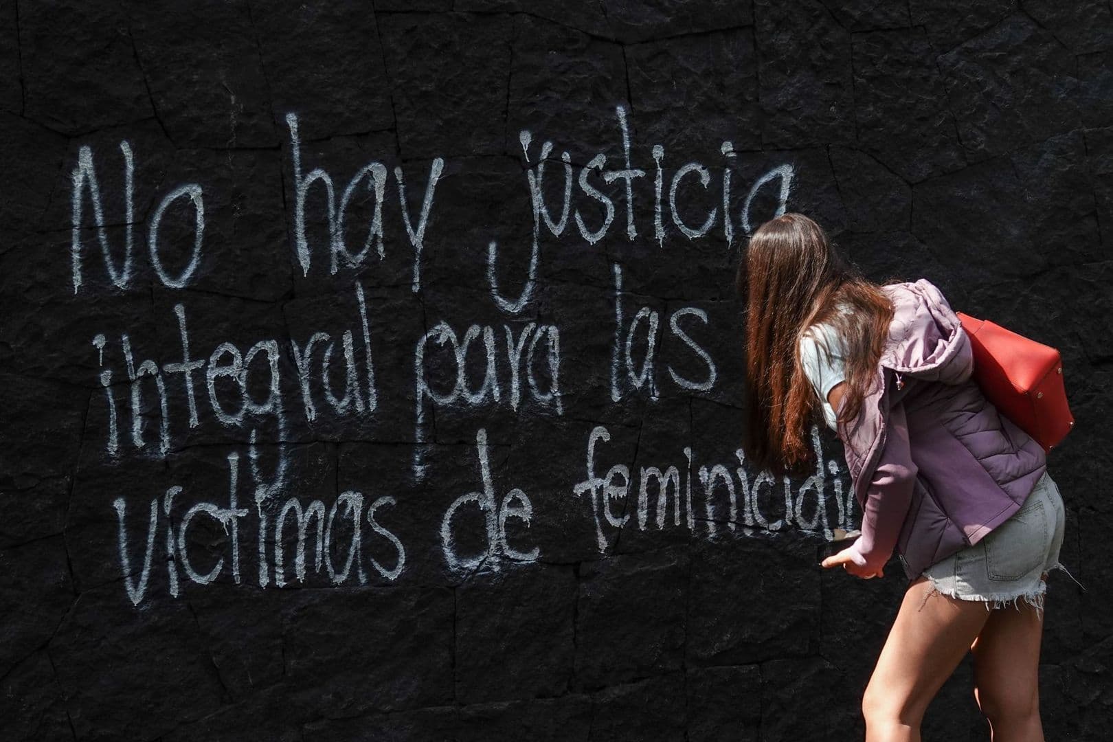 Alexandra exige justicia tras sobrevivir a un intento de feminicidio.