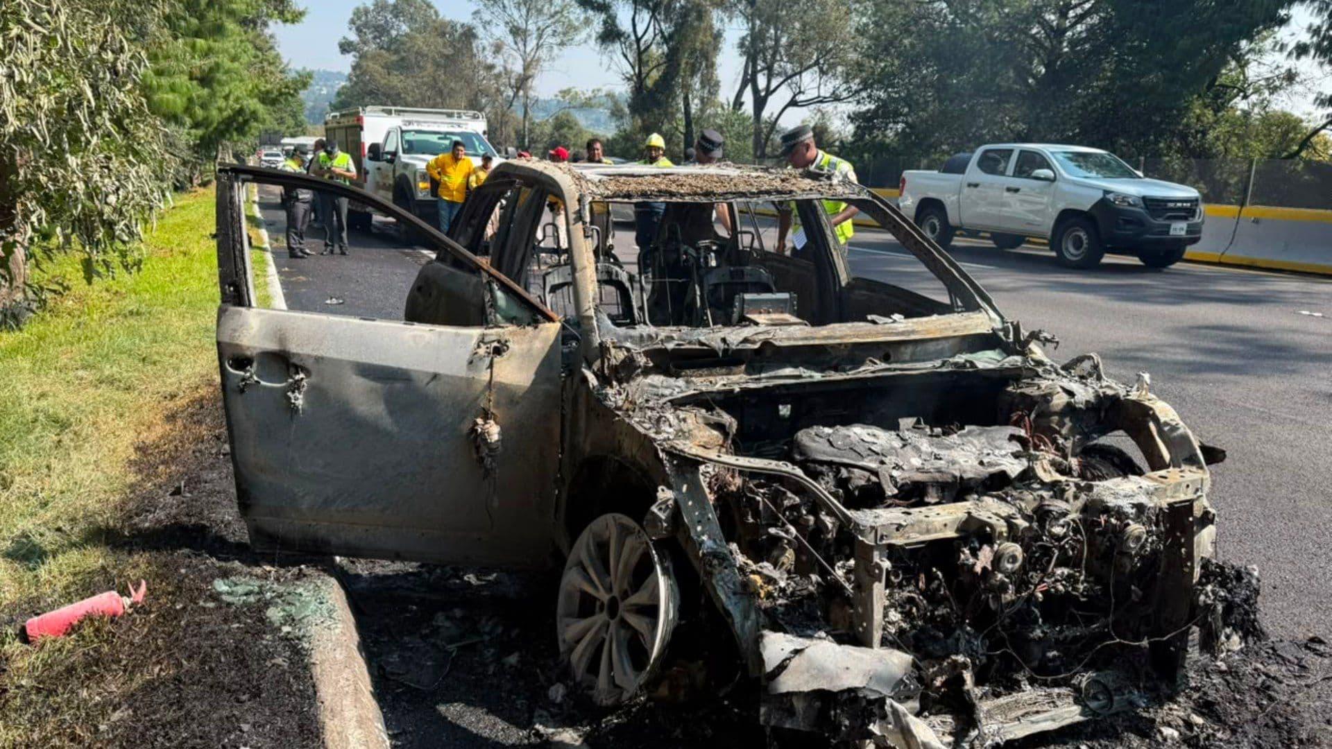 Vehículo Calcinado en la México-Cuernavaca Hoy: Fotos y Video de Incidente en Tlalpan