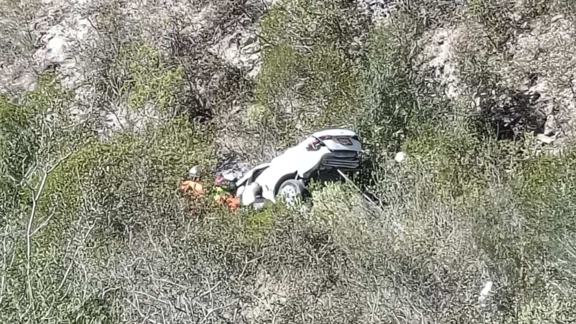 Auto desbarrancado