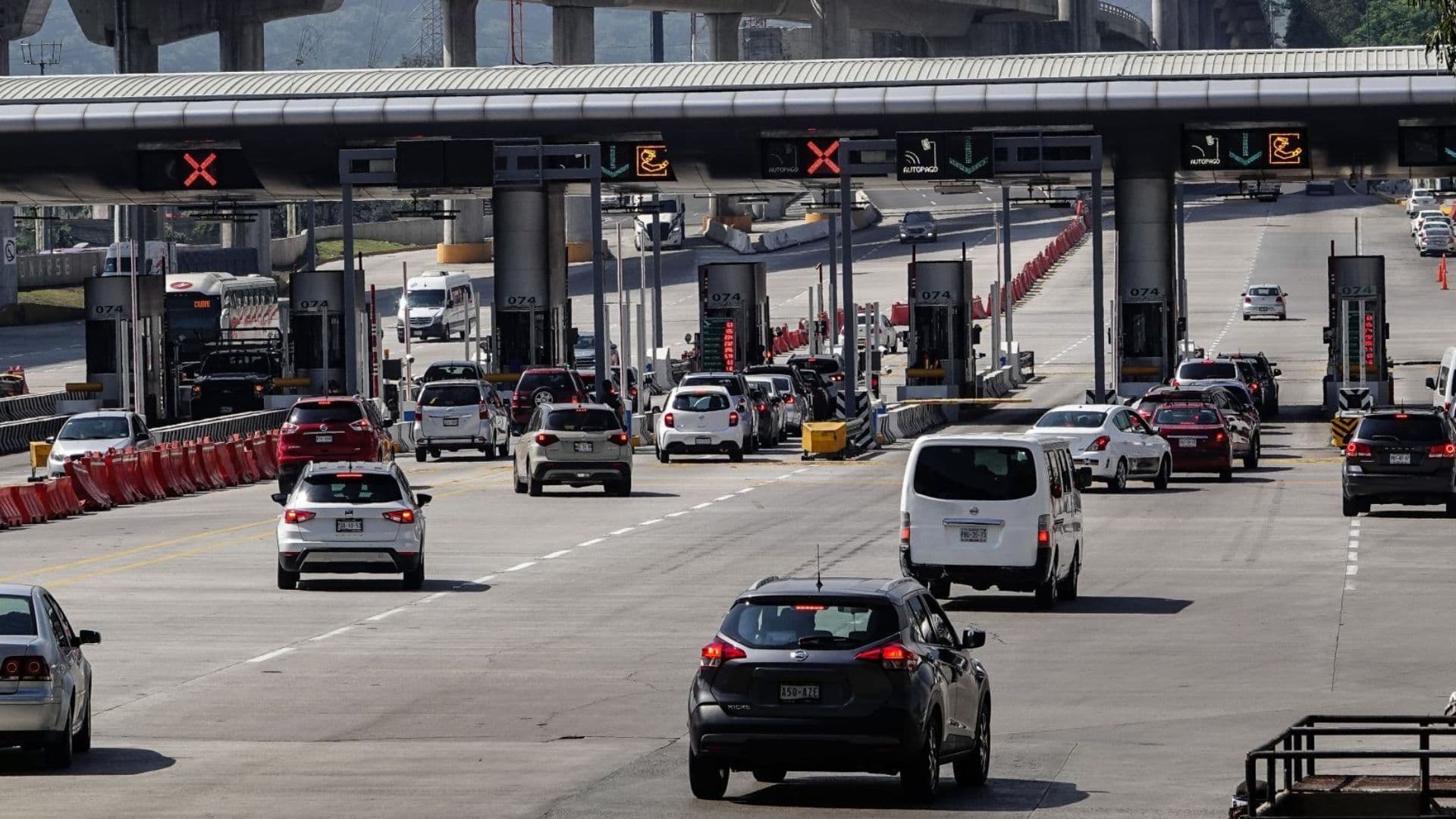 Lluvia y Cierre de Circulación por Labores de Mantenimiento en la Autopista del Sol