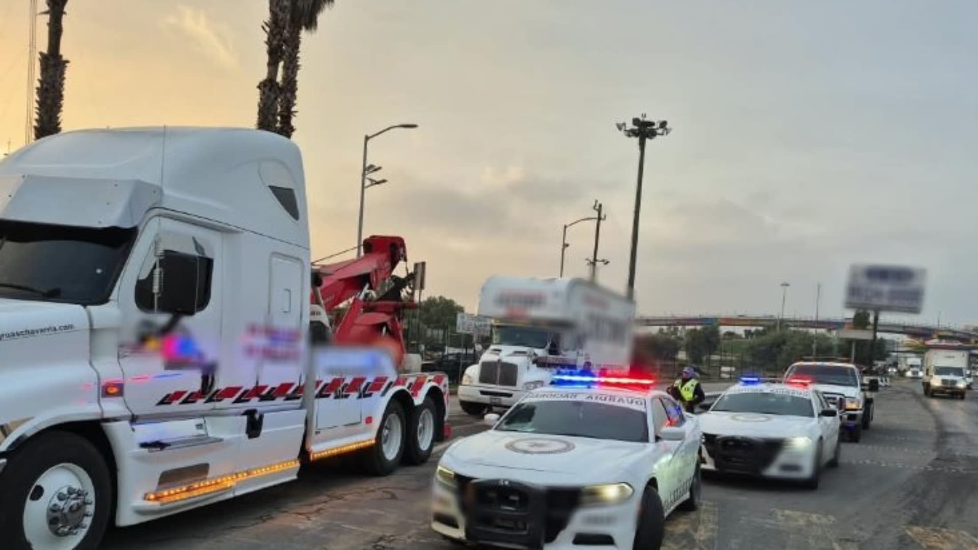 Accidente en el km 42 de la autopista México-Querétaro, a la altura de la caseta de cobro de Tepotzotlán