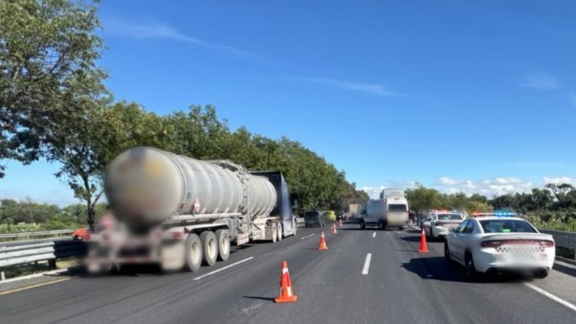 Accidente vial en la México-Querétaro a la altura de la localidad de Encinillas, en el Edomex