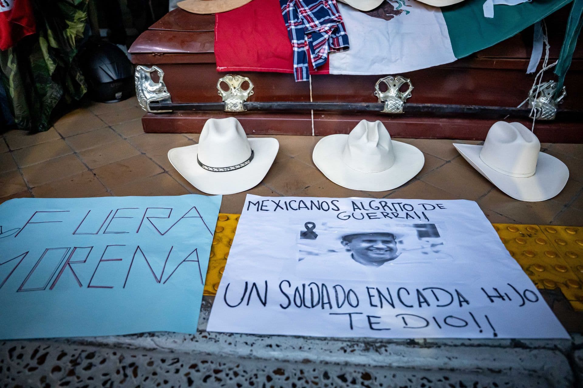 Manifestación en Tijuana el 15 de noviembre 2025 luego del homicidio de Carlos Manzo, en Uruapan.