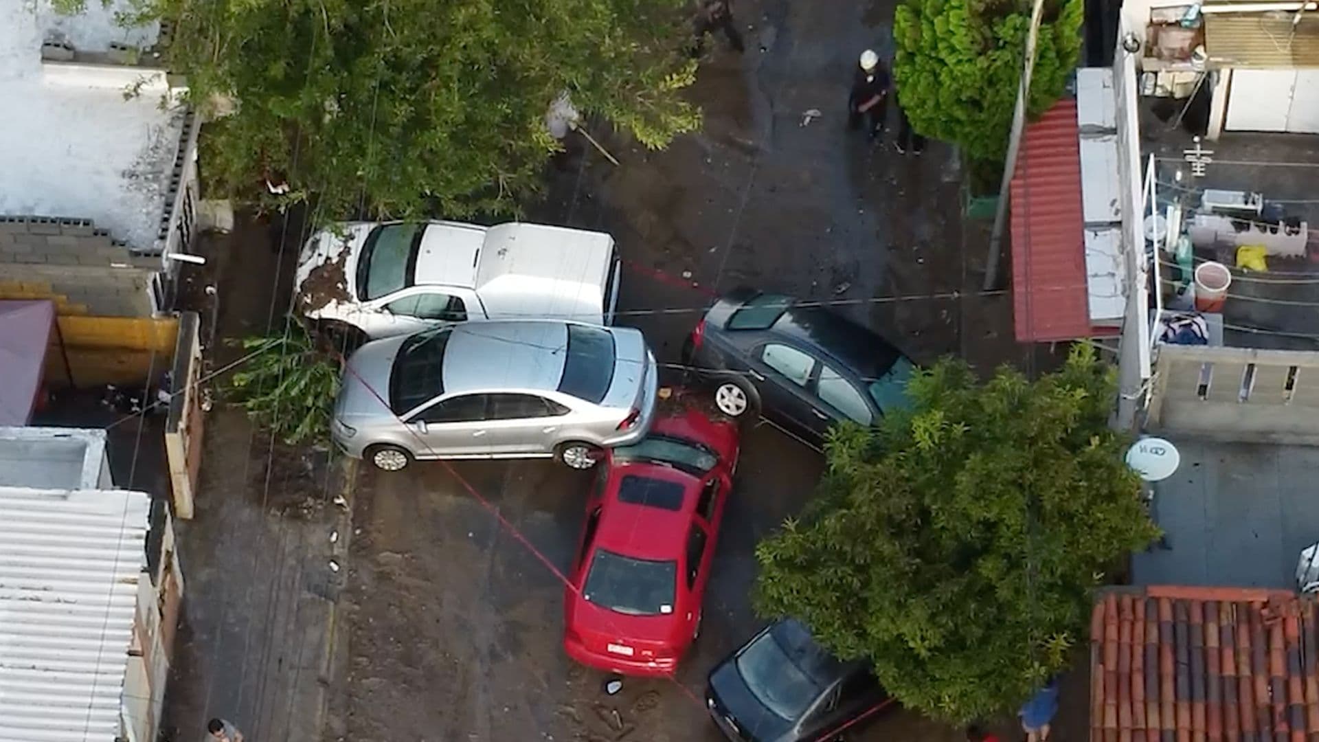 Autos varados por lluvias en Santa Catarina