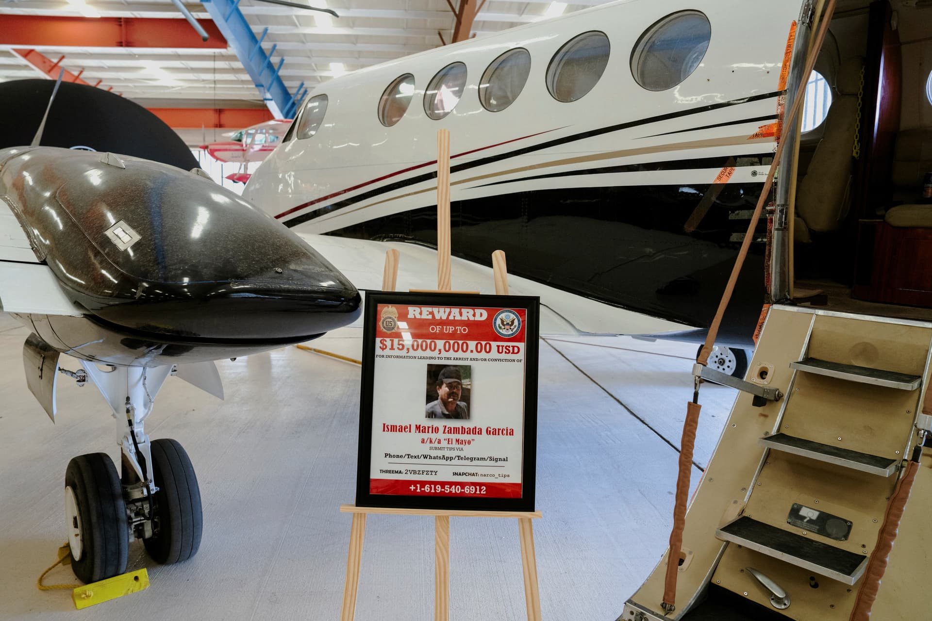 Avión donde fue trasladado ‘El Mayo’ Zambada a Estados Unidos se exhibe en Museo del Aire War Eagles.