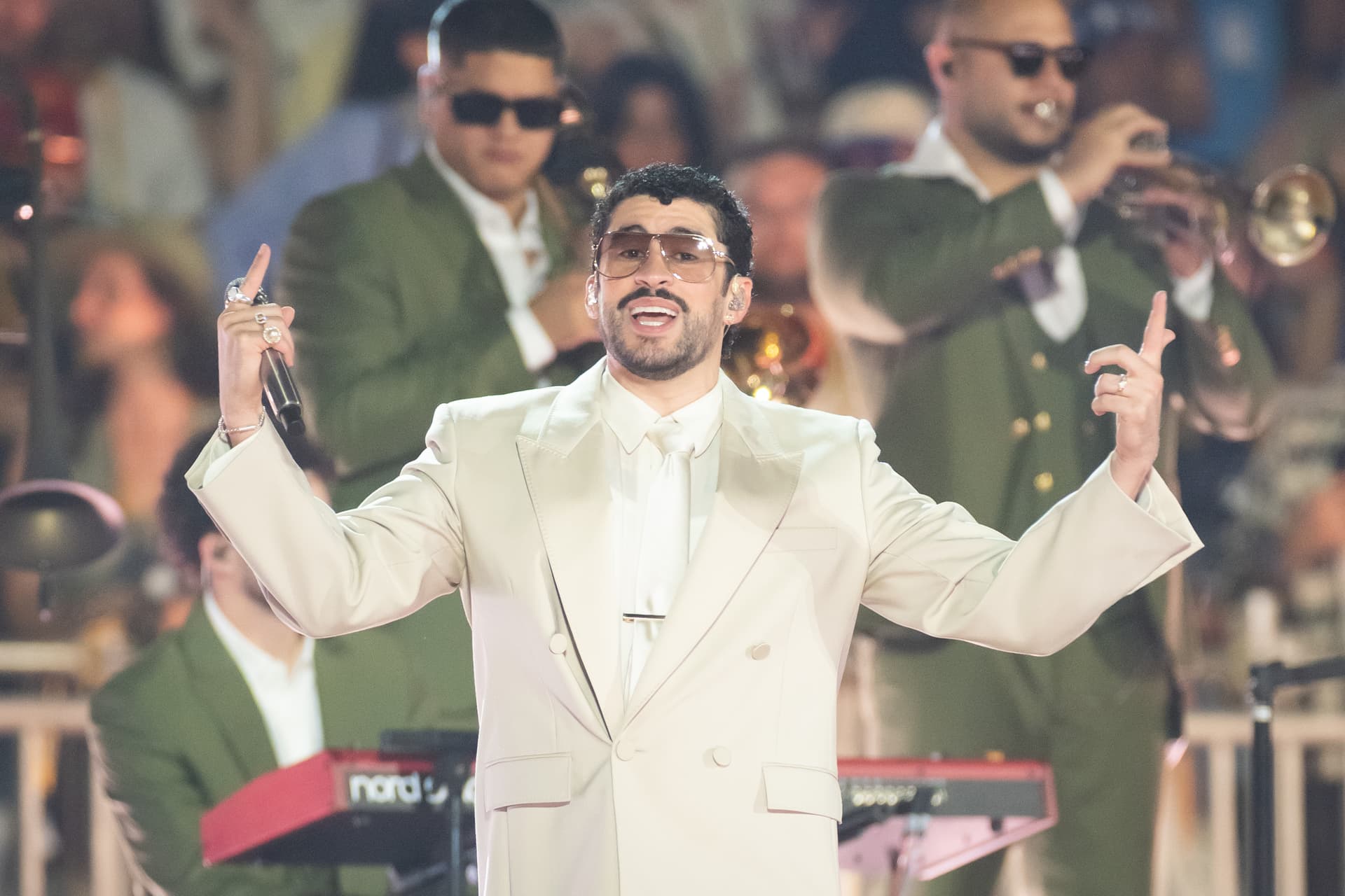 Bad Bunny Cierra Gira en Casa con Dos Fechas en PR: Más de un Millón de Personas Busca Boletos